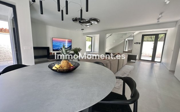 Revente - Villa - Marbella - Puerto Banús