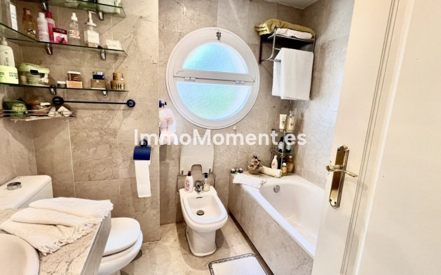 Wiederverkauf - Wohnung - Marbella - Nueva Andalucía