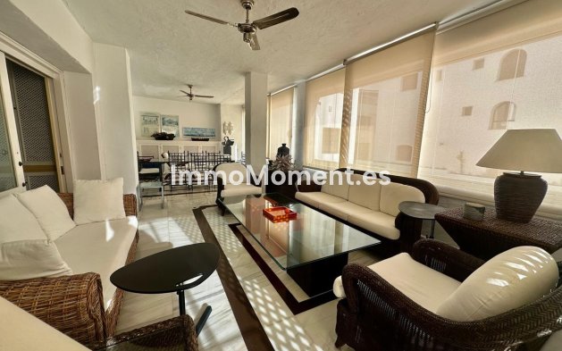 Resale - Apartment - Marbella - Puerto Banús