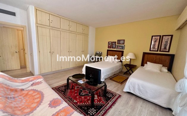 Resale - Apartment - Marbella - Puerto Banús