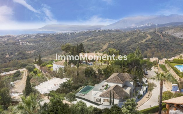 Resale - Villa - Marbella - Elviria