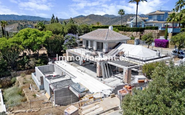 Resale - Villa - Marbella - Elviria