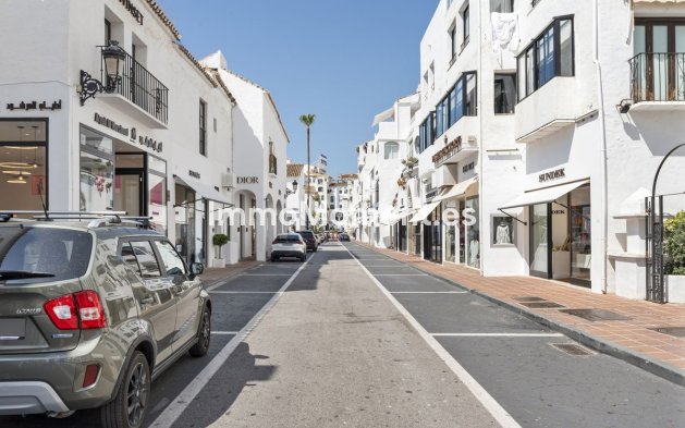Wiederverkauf - Wohnung - Marbella - Puerto Banús
