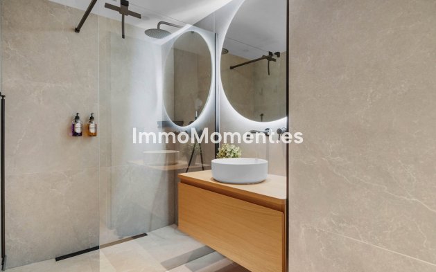 Revente - Appartement - Marbella - Nueva Andalucía