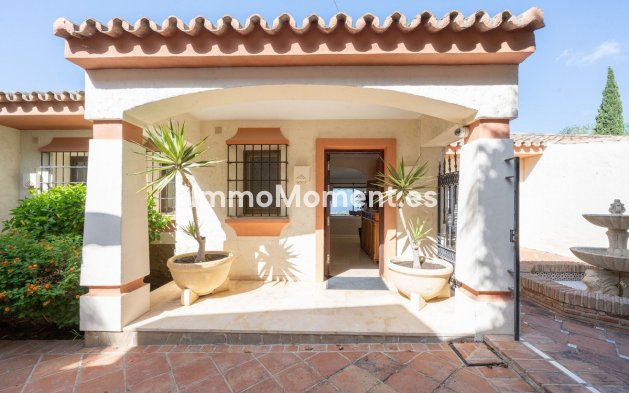 Wiederverkauf - Villa - Marbella - El Rosario