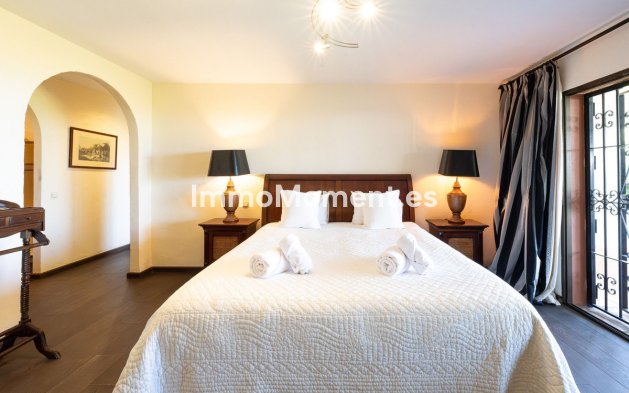 Wiederverkauf - Villa - Marbella - El Rosario