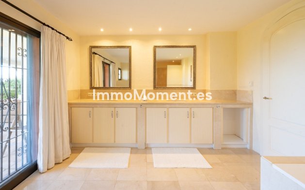 Wiederverkauf - Villa - Marbella - El Rosario