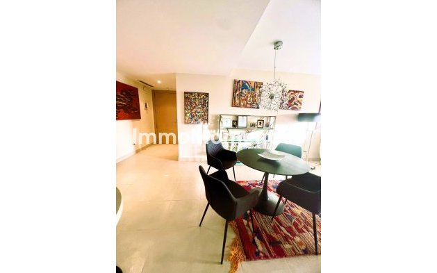 Resale - Apartment - Marbella - Altos de los Monteros