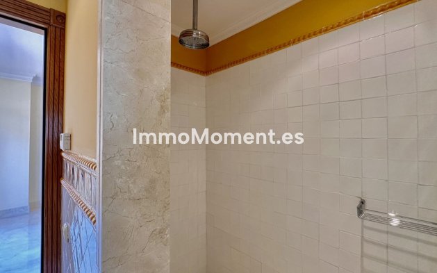 Wiederverkauf - Villa - Marbella - The Golden Mile