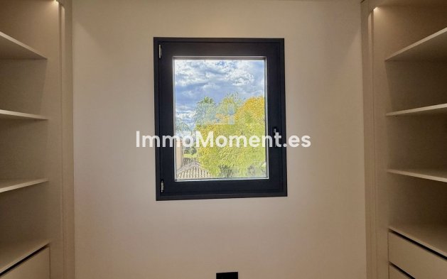 Wiederverkauf - Villa - Marbella - Nueva Andalucía