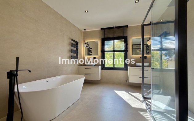 Wiederverkauf - Villa - Marbella - Nueva Andalucía