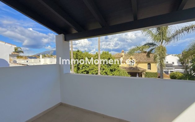Wiederverkauf - Villa - Marbella - Nueva Andalucía