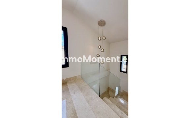 Wiederverkauf - Villa - Marbella - Nueva Andalucía