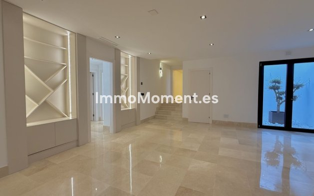 Wiederverkauf - Villa - Marbella - Nueva Andalucía