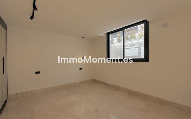 Wiederverkauf - Villa - Marbella - Nueva Andalucía