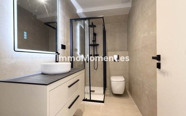 Wiederverkauf - Villa - Marbella - Nueva Andalucía