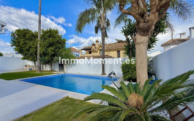 Wiederverkauf - Villa - Marbella - Nueva Andalucía