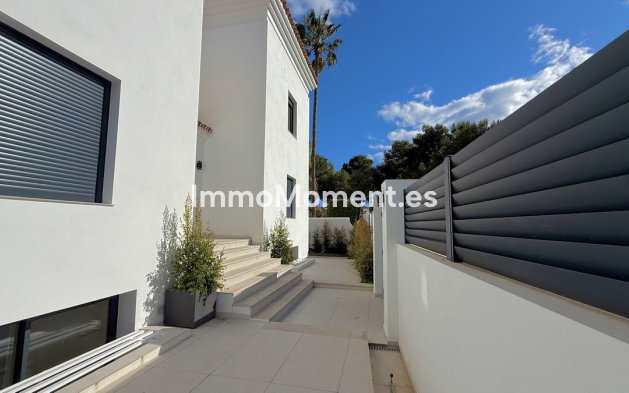 Wiederverkauf - Villa - Marbella - Nueva Andalucía