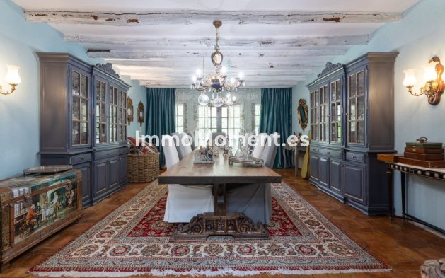 Revente - Villa - Marbella - Guadalmina Baja