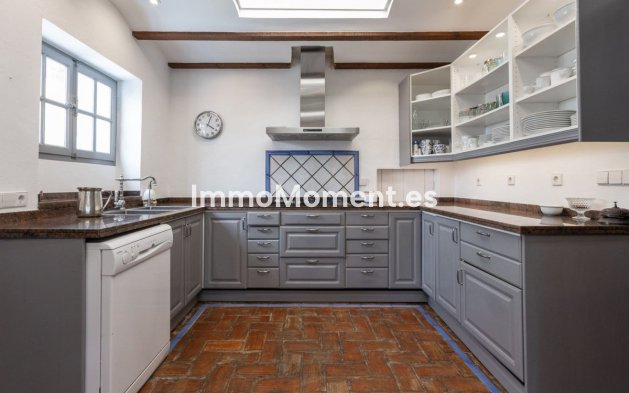 Revente - Villa - Marbella - Guadalmina Baja