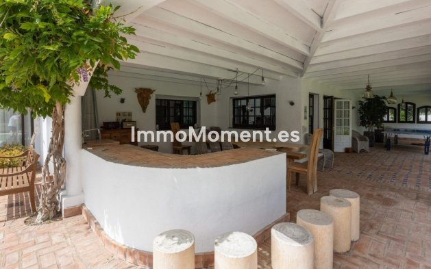 Revente - Villa - Marbella - Guadalmina Baja