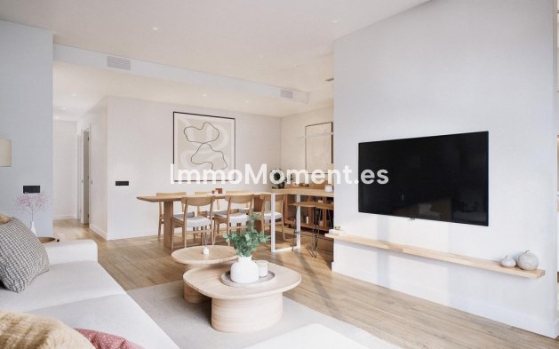 Resale - Apartment - Málaga - Campanillas