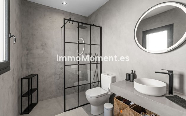 Resale - Villa - Estepona - Estepona Centro