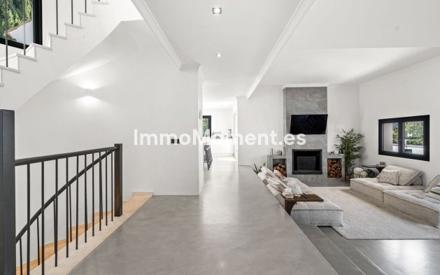 Resale - Villa - Estepona - Estepona Centro