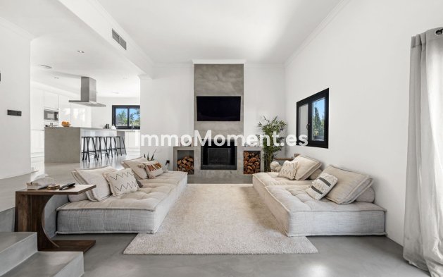 Resale - Villa - Estepona - Estepona Centro