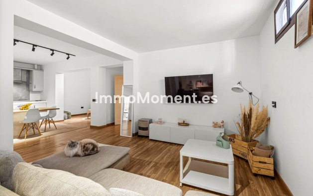 Resale - Villa - Estepona - Estepona Centro