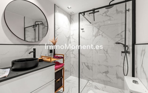 Resale - Villa - Estepona - Estepona Centro