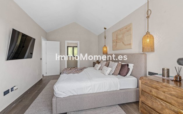 Resale - Villa - Estepona - Estepona Centro