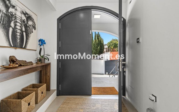 Resale - Villa - Estepona - Estepona Centro