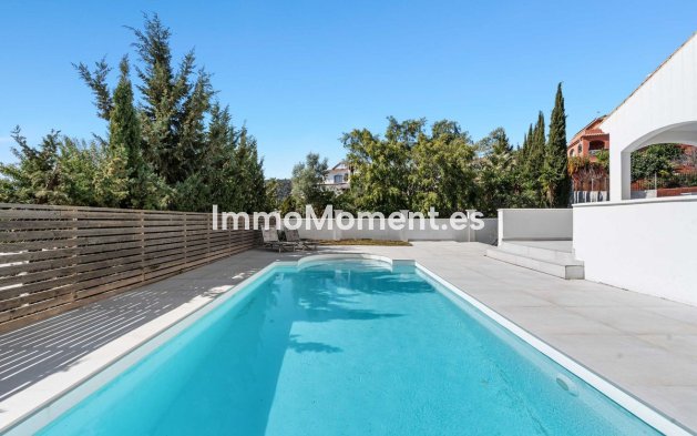 Resale - Villa - Estepona - Estepona Centro