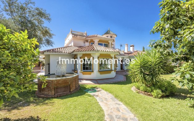 Resale - Villa - Benalmadena - Benalmadena Costa