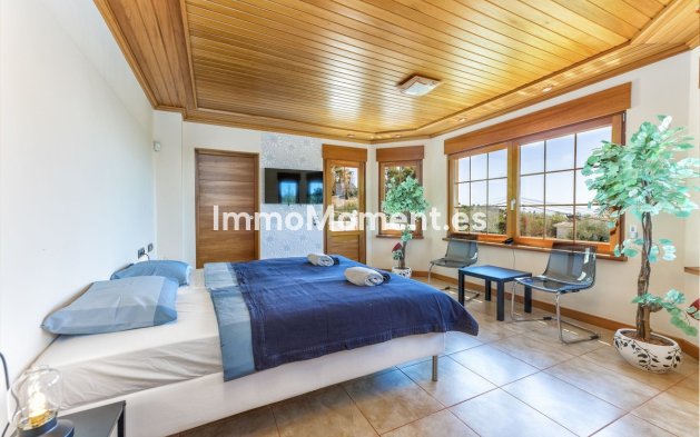 Resale - Villa - Benalmadena - Benalmadena Costa