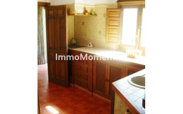 Reventa - Casa de campo - Interior  - Alora