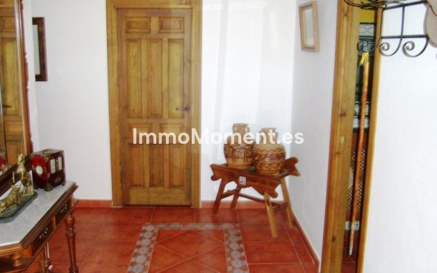Reventa - Casa de campo - Interior  - Alora