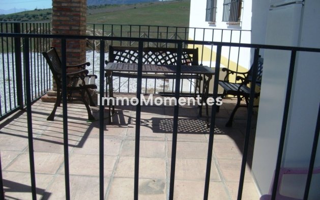 Reventa - Casa de campo - Interior  - Alora