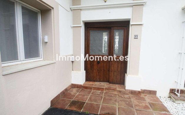 Wiederverkauf - Villa -   Inländisch - Istán