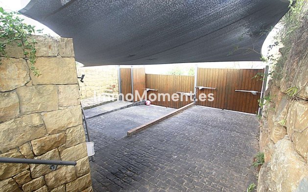 Wiederverkauf - Villa -   Inländisch - Istán