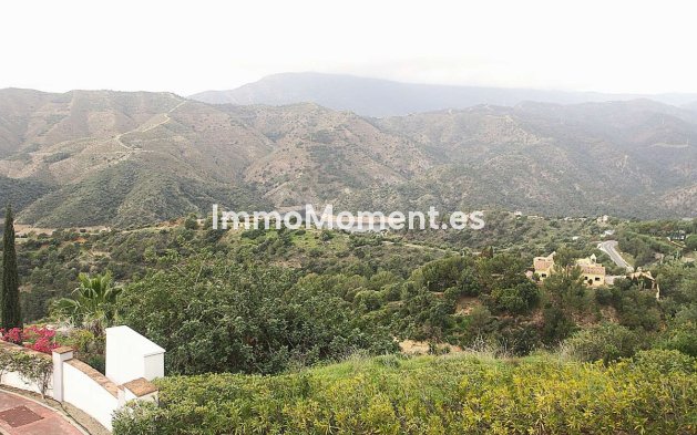 Wiederverkauf - Villa -   Inländisch - Istán