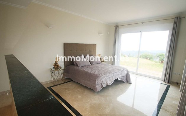 Wiederverkauf - Villa -   Inländisch - Istán