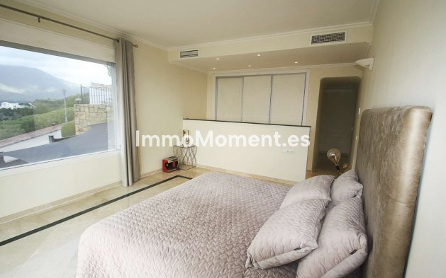 Wiederverkauf - Villa -   Inländisch - Istán