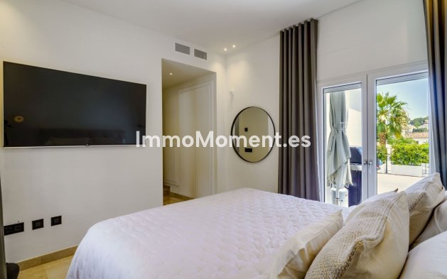 Resale - Villa - Marbella - Nueva Andalucía