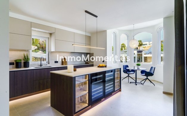 Resale - Villa - Marbella - Nueva Andalucía