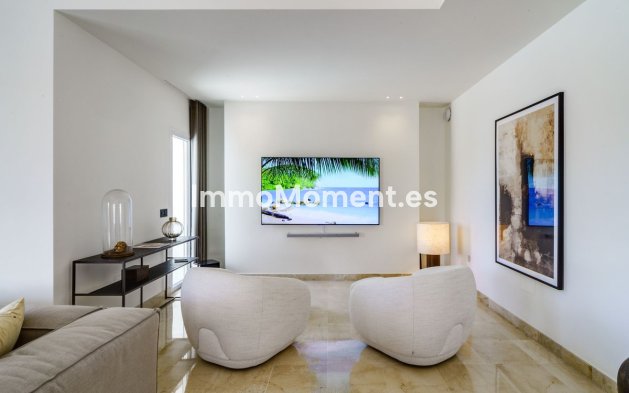 Resale - Villa - Marbella - Nueva Andalucía