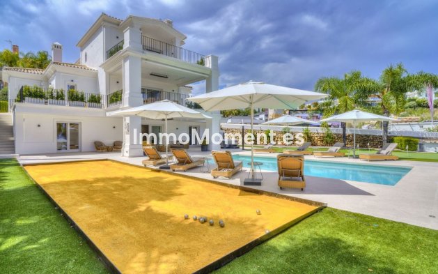 Resale - Villa - Marbella - Nueva Andalucía