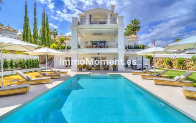 Resale - Villa - Marbella - Nueva Andalucía