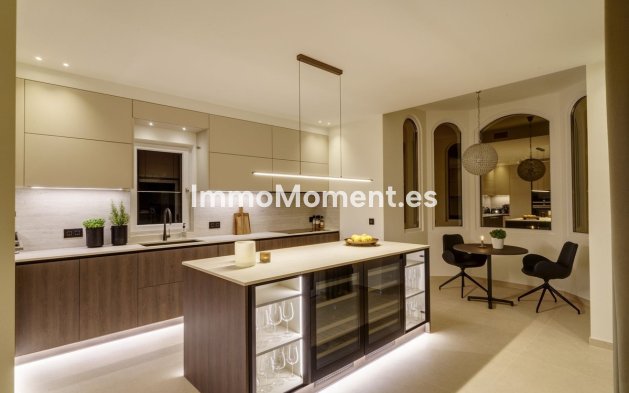 Resale - Villa - Marbella - Nueva Andalucía